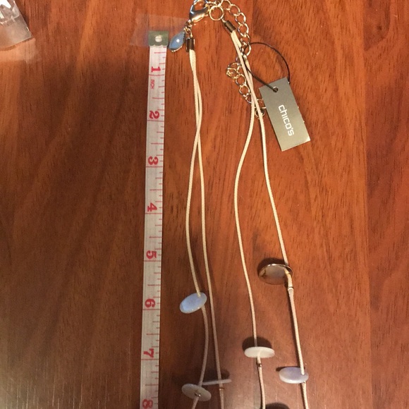 New Chico’s Necklace - neutral shell - Picture 5 of 6